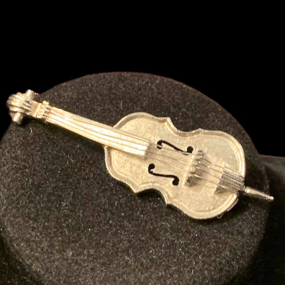 Violin Brooch